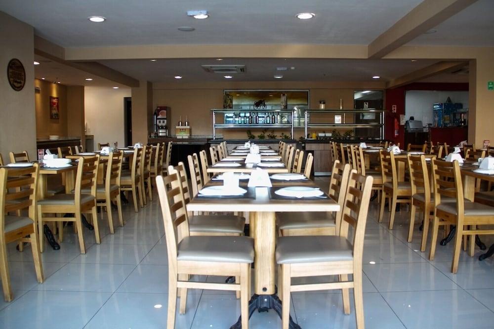 Travel Inn Fenix 카보프리우 외부 사진